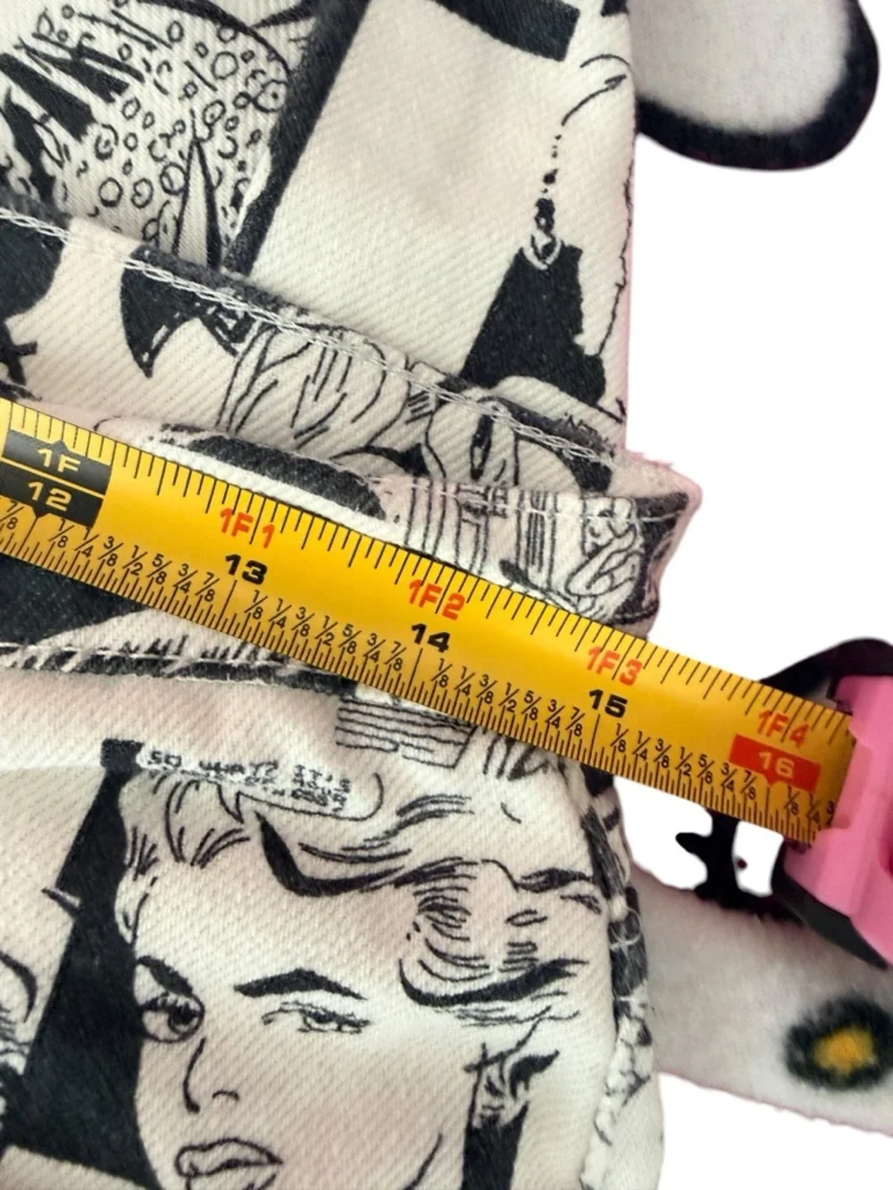 Reformation Newsprint Graphic Pants Black White Comic Print Jeans Size 29 Y2K - Picture 11 of 12